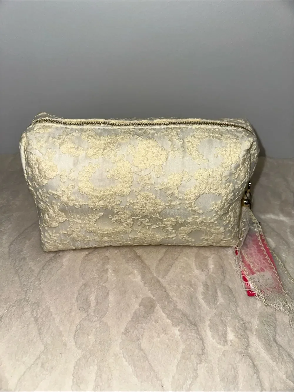 VC White Pastel Yellow Embroidered Floral Sheer Ribbon Gold Makeup Cosmetic Bag